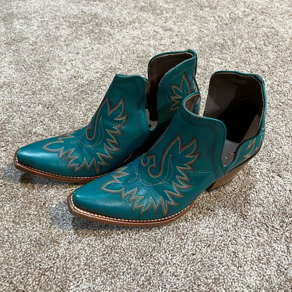 Ariat booties